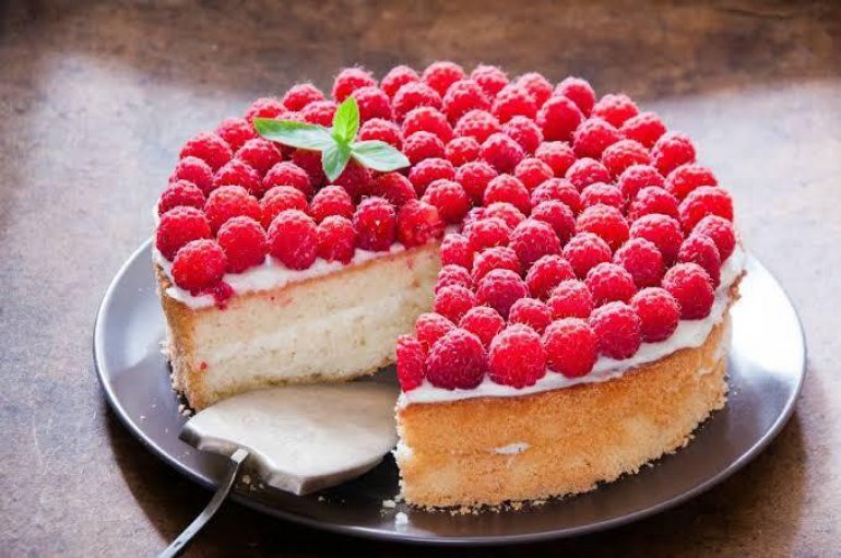 Frambuaz Cake