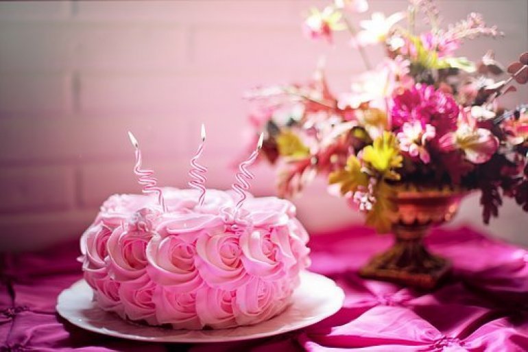 Sevgililer Günü Rose Cake